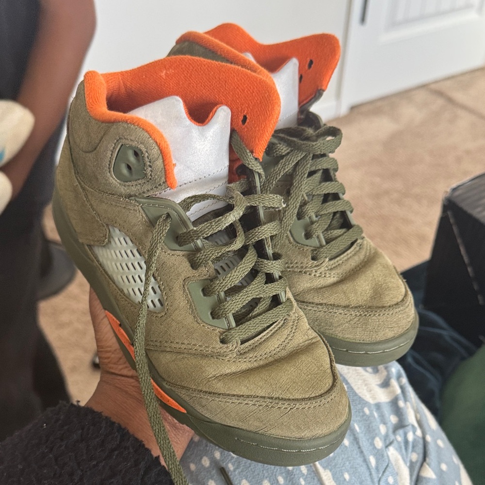 Nike Kids Sneakers in Olive Green and Orange
